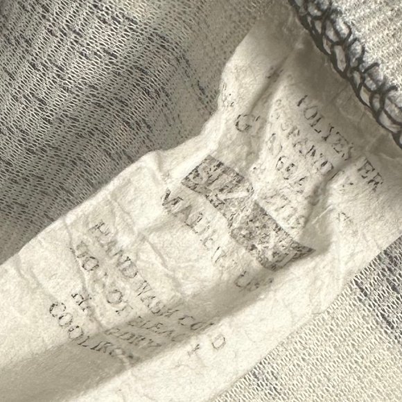 GREEN ENVELOPE SLEEVELESS TOP - Picture 5 of 6